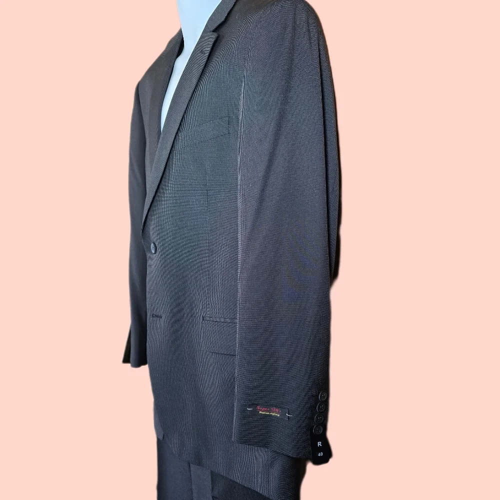 Vernon Fashion Italian Styling Suit - Picture 3 of 16